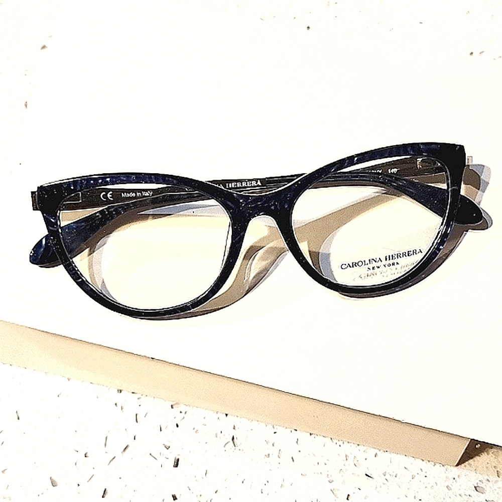 NWOT Cat Eye Dark Marble Blue Carolina Herrera NY Frame